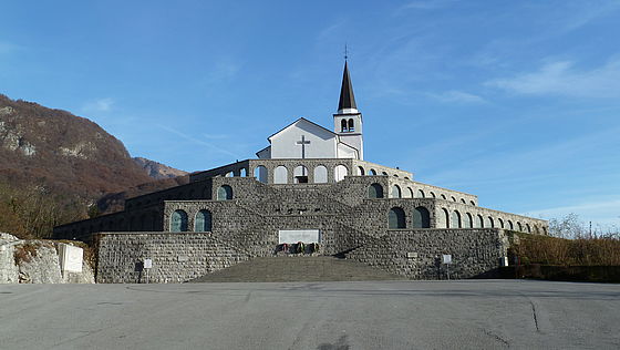 Italijanska kostnica v Kobaridu, Slovenija