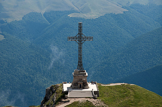 Crucea Eroilor Neamului (Crucea de pe Muntele Caraiman) din Buşteni, Romania