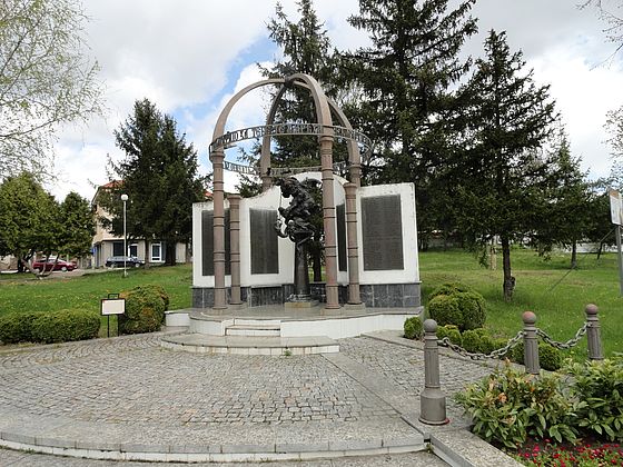 Войнишки паметник, Разград, България