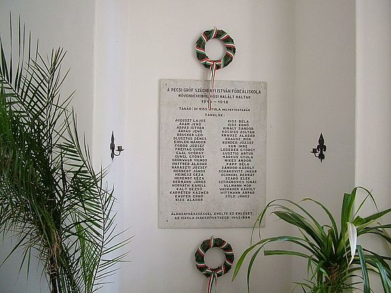 World War I Memorial Tablet – Széchenyi István High School