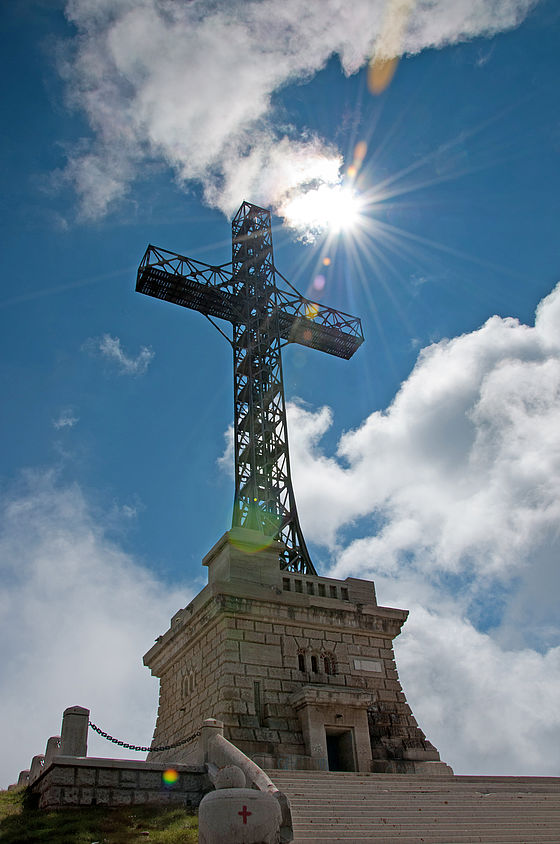 Crucea Eroilor Neamului (Crucea de pe Muntele Caraiman) din Buşteni, Romania